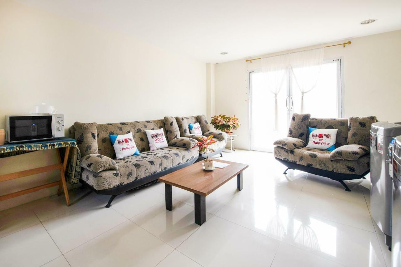 Oyo 306 Paradise Park Laemchabang Сирача Экстерьер фото