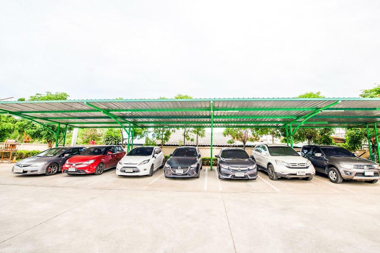 Oyo 306 Paradise Park Laemchabang Сирача Экстерьер фото
